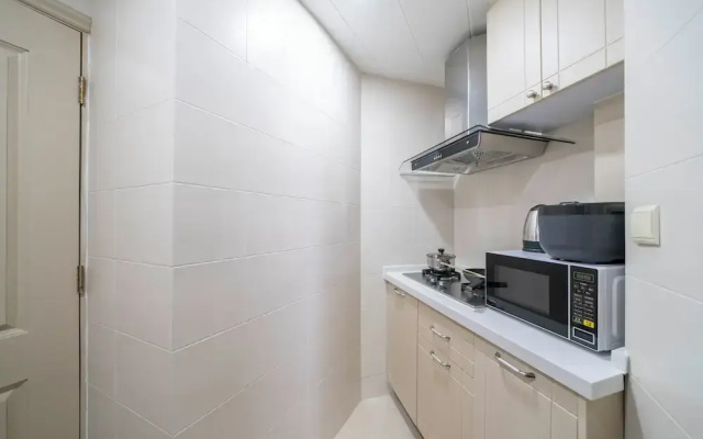 Tyms 1BR APT Gubei International Garden