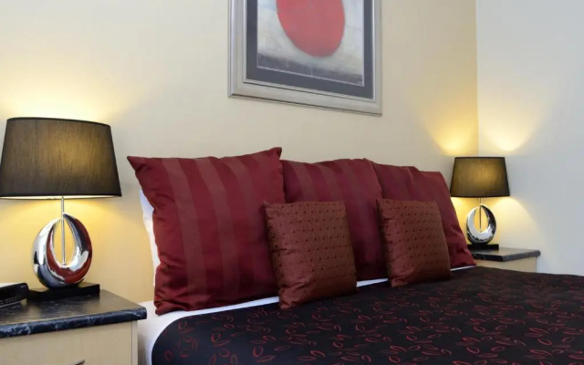 Sportsmans Motor Inn