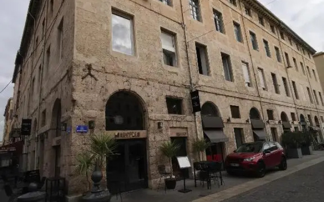 Les Mats Du Port