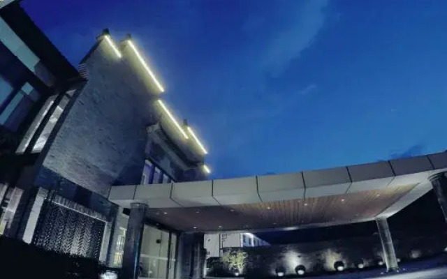 Huajiacun Resort Hotel