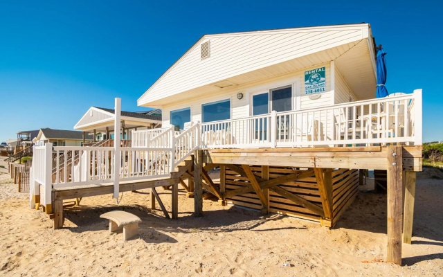 Lisa Lu by Oak Island Accommodations