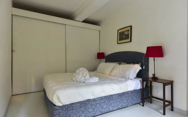 Monti Secret Garden Apartment