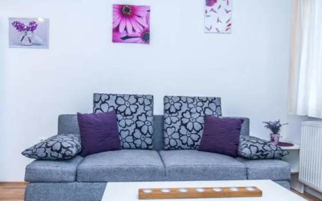 Apartment Flores
