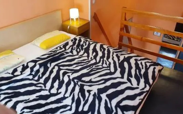 Hotel 30 Rooms Apartments