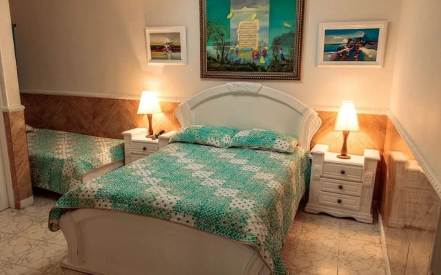 Hotel las Brisas