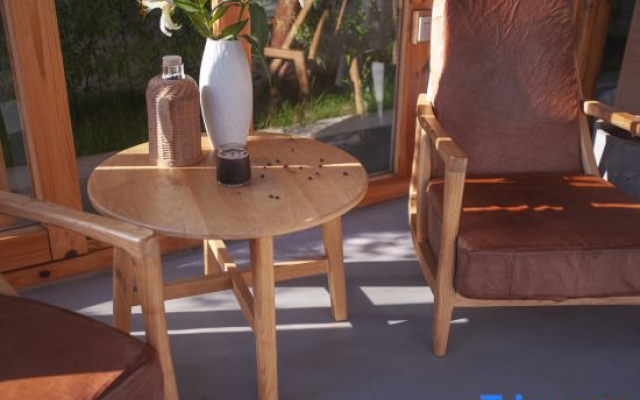 Huaqin · Bali Retreat Wild Luxury Courtyard | 1‑Min Walk to Erhai Lake (Cai Village)