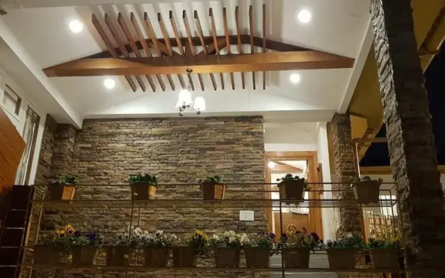 Woodland Hill Stay