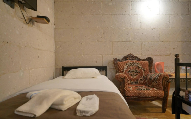 View Cave Hotel