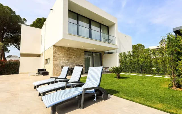 Sanpietro Vacation Villa 007