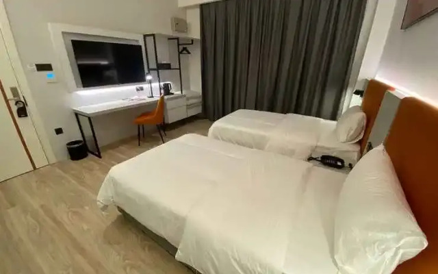 OTEL Hotel Suite