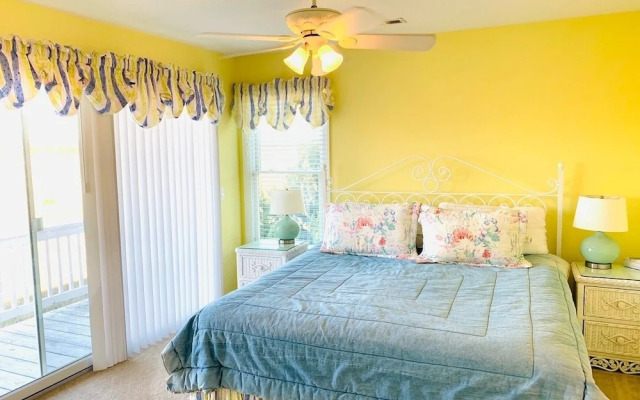 Old Man & The Sea 5 Bedroom Home by RedAwning