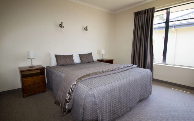 Centre Court Motel