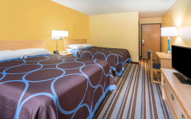 Super 8 by Wyndham Medina
