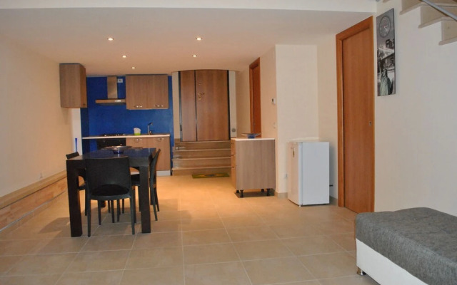 Corona Matera Holiday Home