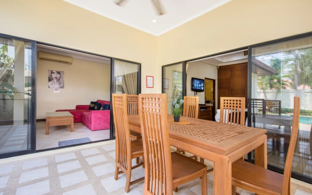 Private Beach Majestic Pool Villa Pattaya