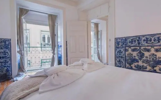 Lovelystay - Chiado 2 Bedroom Charm!