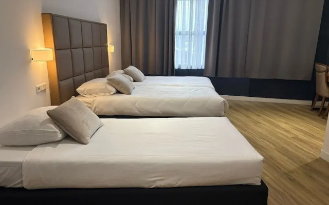 Ma Airport Hotel