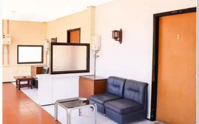 Oyo 90481 Vanda Guest House Batu