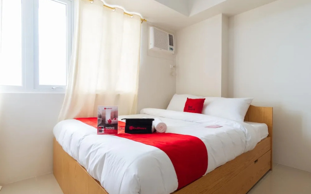 RedDoorz Plus @ Silk Residences Sta. Mesa