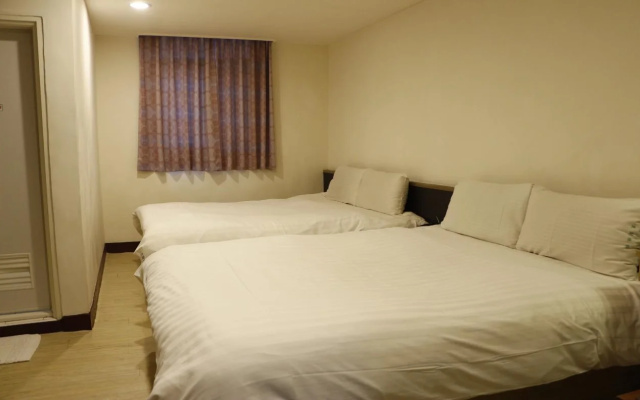 D.Y. Hotel