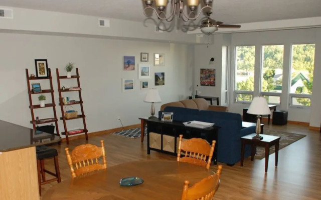Betsie Harbor Lodging