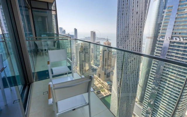 Maison Privee - Exclusive Apt w/ Striking Sea & Dubai Marina Vws