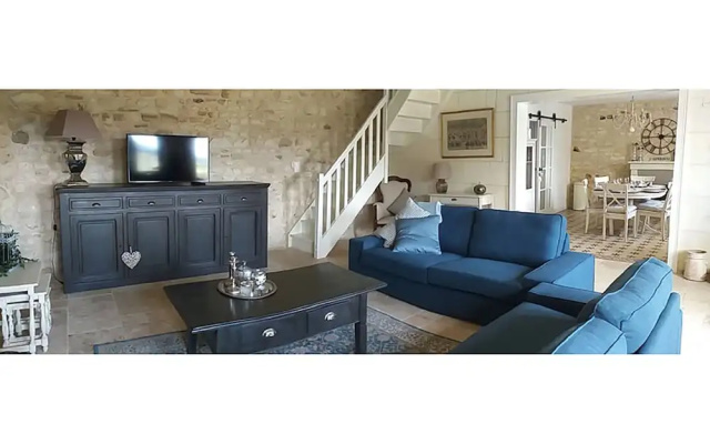 Chic Villa in La Chapelle-blanche-saint-martin With Jacuzzi