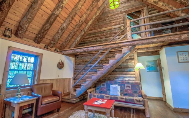 Perry Mansfield Woodshack Cabin