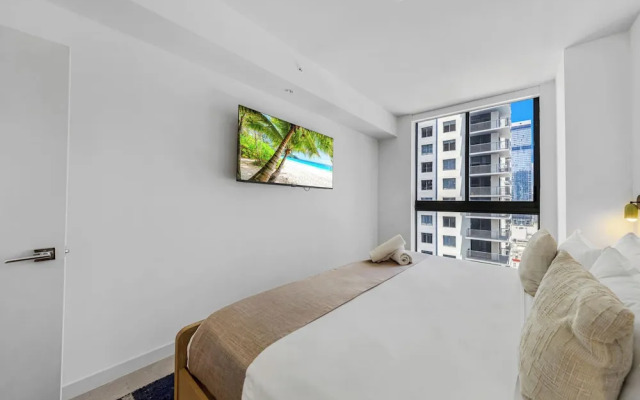 Elite 1BR & Rooftop Pool in Miami