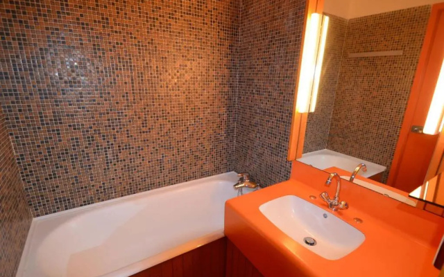 Appartement Les Menuires, 1 pièce, 2 personnes - FR-1-452-221