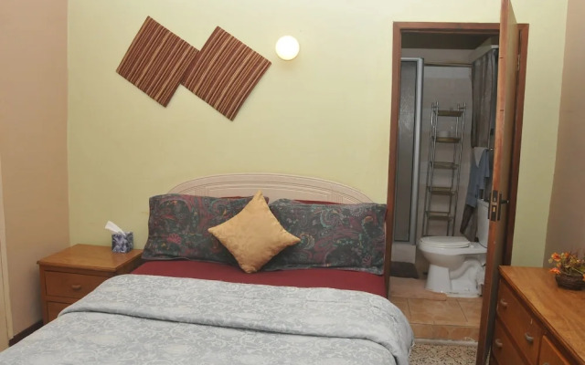 Mokos Bed & Breakfast