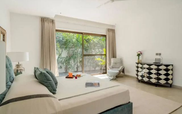 Lux 4bhk w Elevated Pool 3km to Beach Lazy Duck