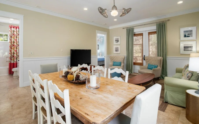 Bungalos 2481G 4BR Loft 4BA 10