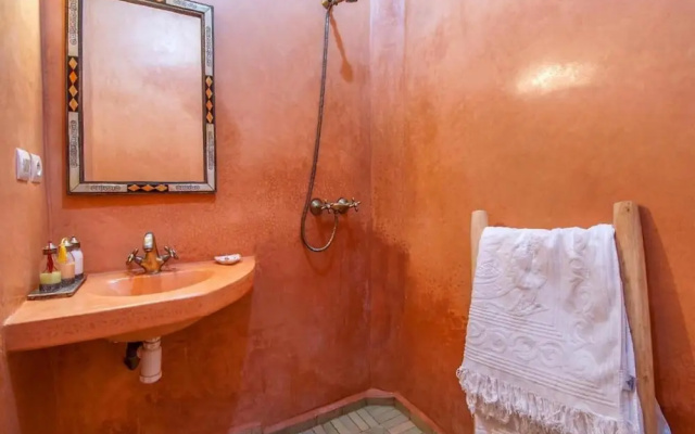 "room in Guest Room - Riad Lakouas. Amber Room"