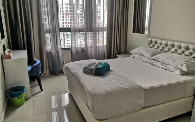 Dz Studio and Suite Parisien Tower i-City