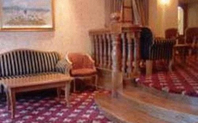 Gullane's Hotel