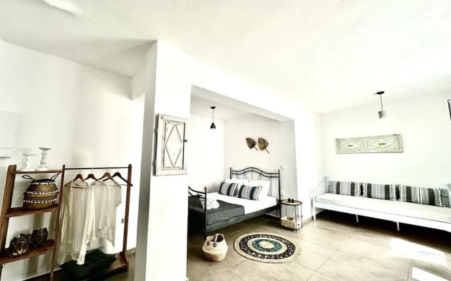 Aeron suites