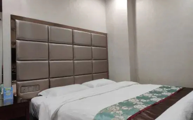 Imperial Court Hotel