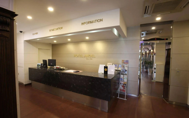 Angel Hotel
