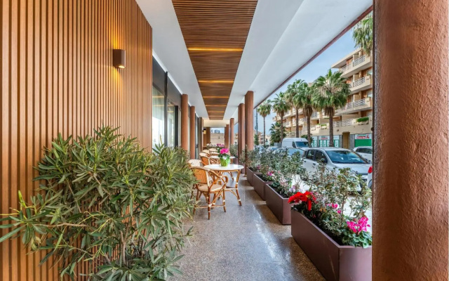 Rina Sea Apartments