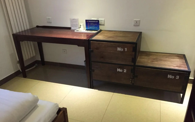 365 inn - Hostel