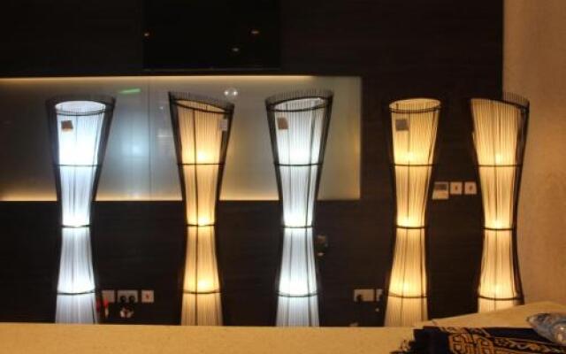 Отель Golden Tulip Ibadan Нигерия, Ибадан - отзывы, цены и фото номеров - забронировать отель Golden Tulip Ibadan онлайн вид на фасад