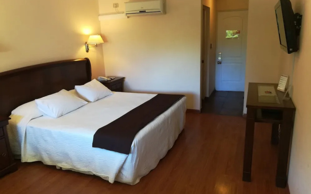 Howard Johnson Hotel Rinconada de Los Andes