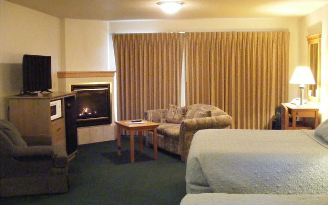 Sunset Oceanfront Lodging