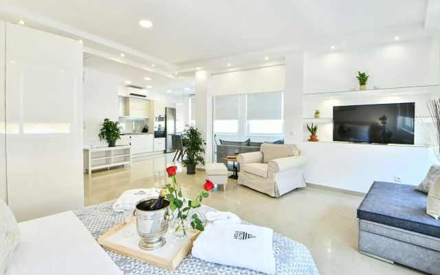 Aeolis Suites