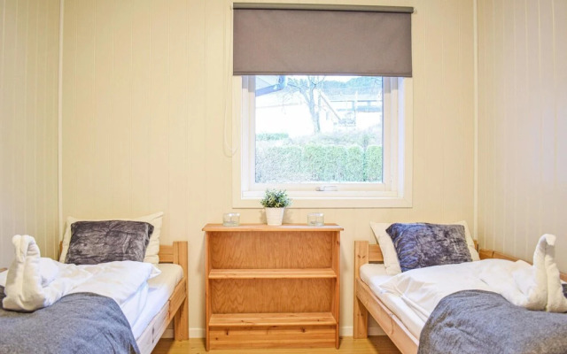 Beautiful Home in Bjoa With 4 Bedrooms and Wifi