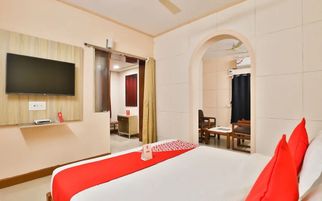 OYO 13668 Hotel Utsav