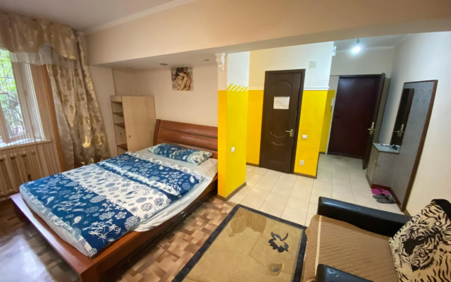 Loco Apartments