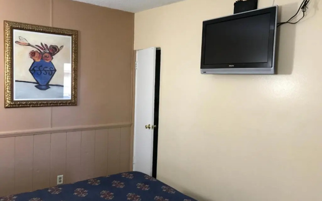 A Fisher's Inn Motel