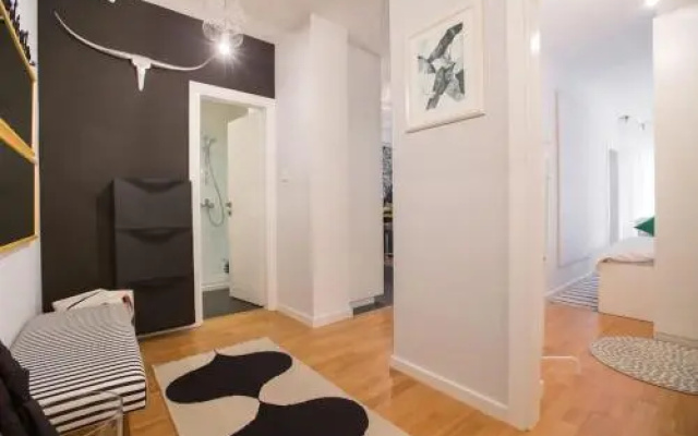 Hella Apartment